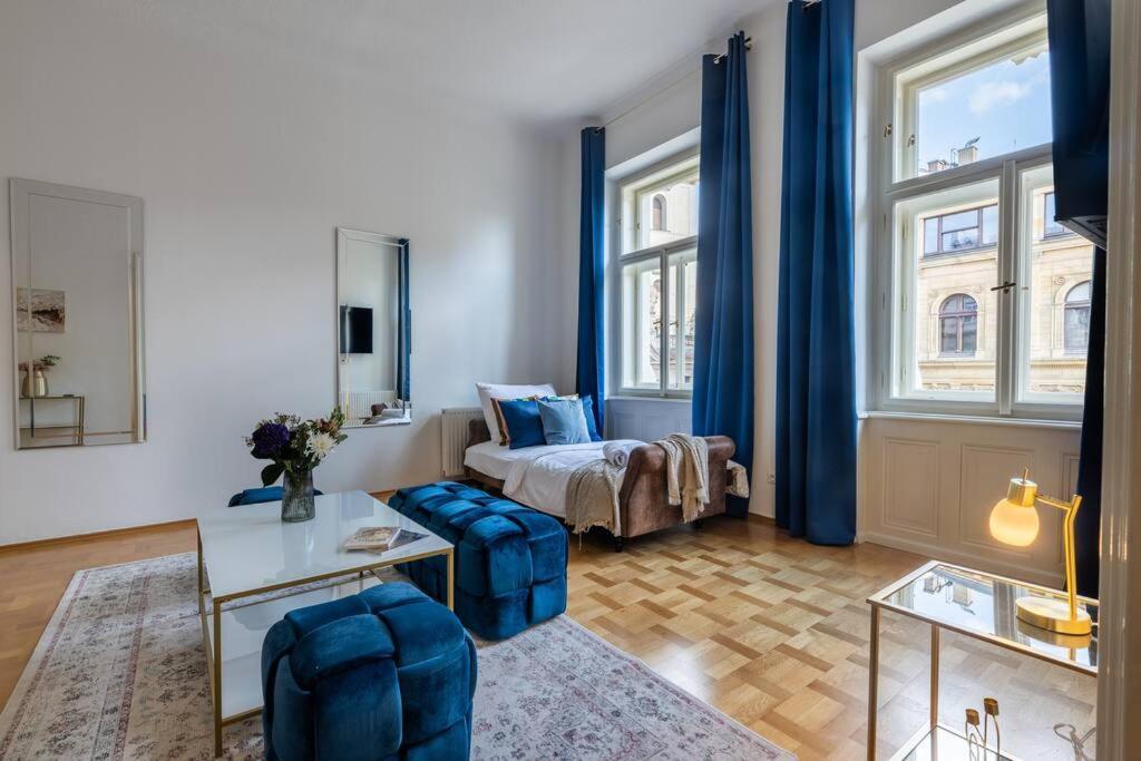 Charming 2bedroom Old Town Apartment